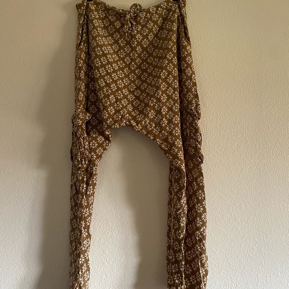 Acacia Cambodia in daisy block pants
